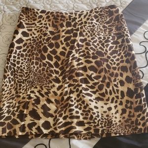 JONES NEW YORK signature animal print skirt